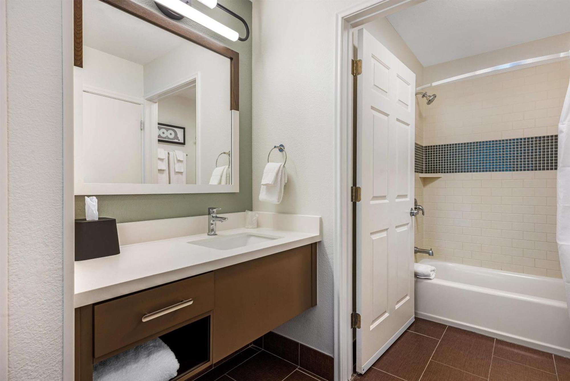 Queen Studio Suite