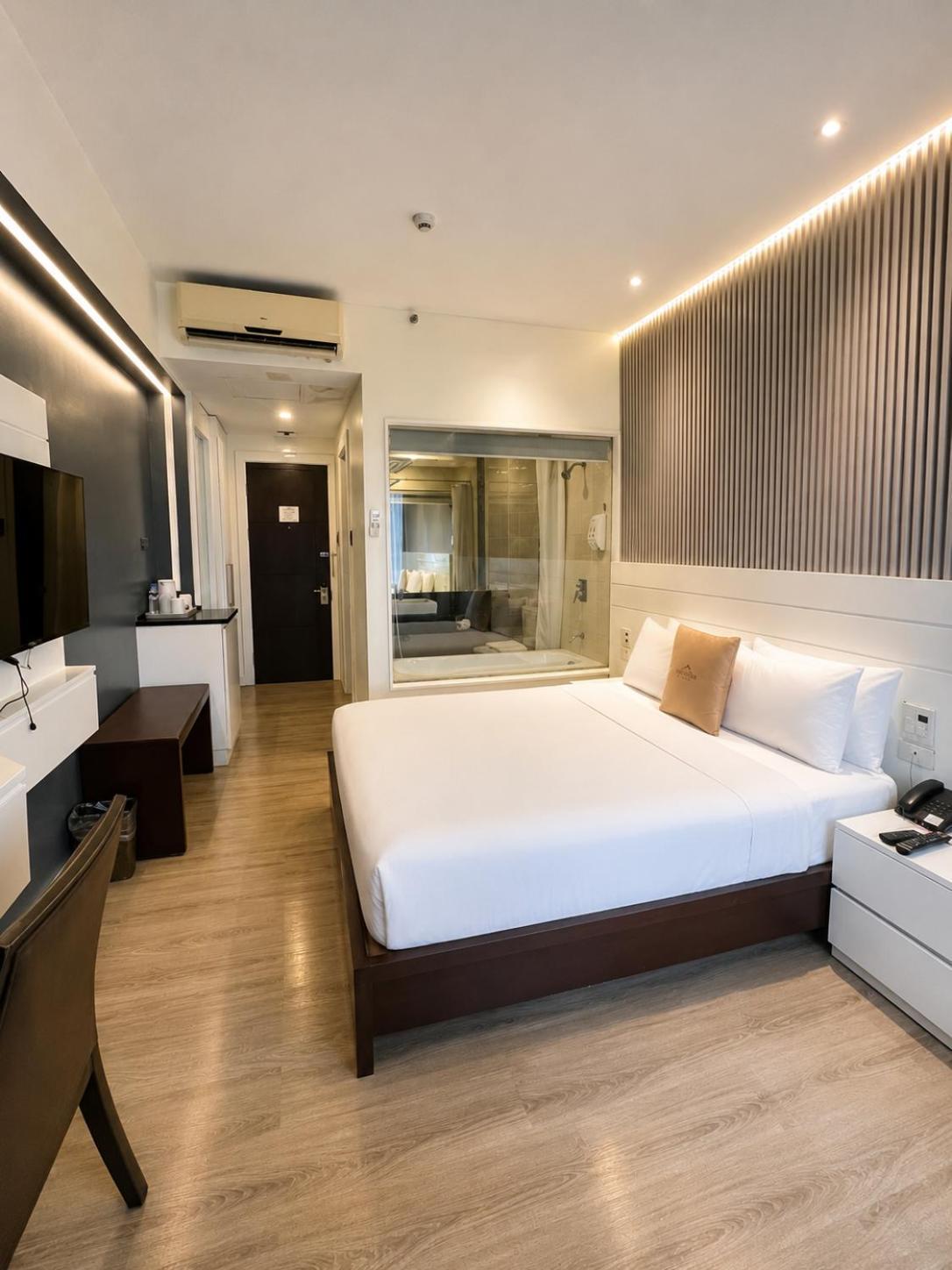 Deluxe Double or Twin Room Leisure