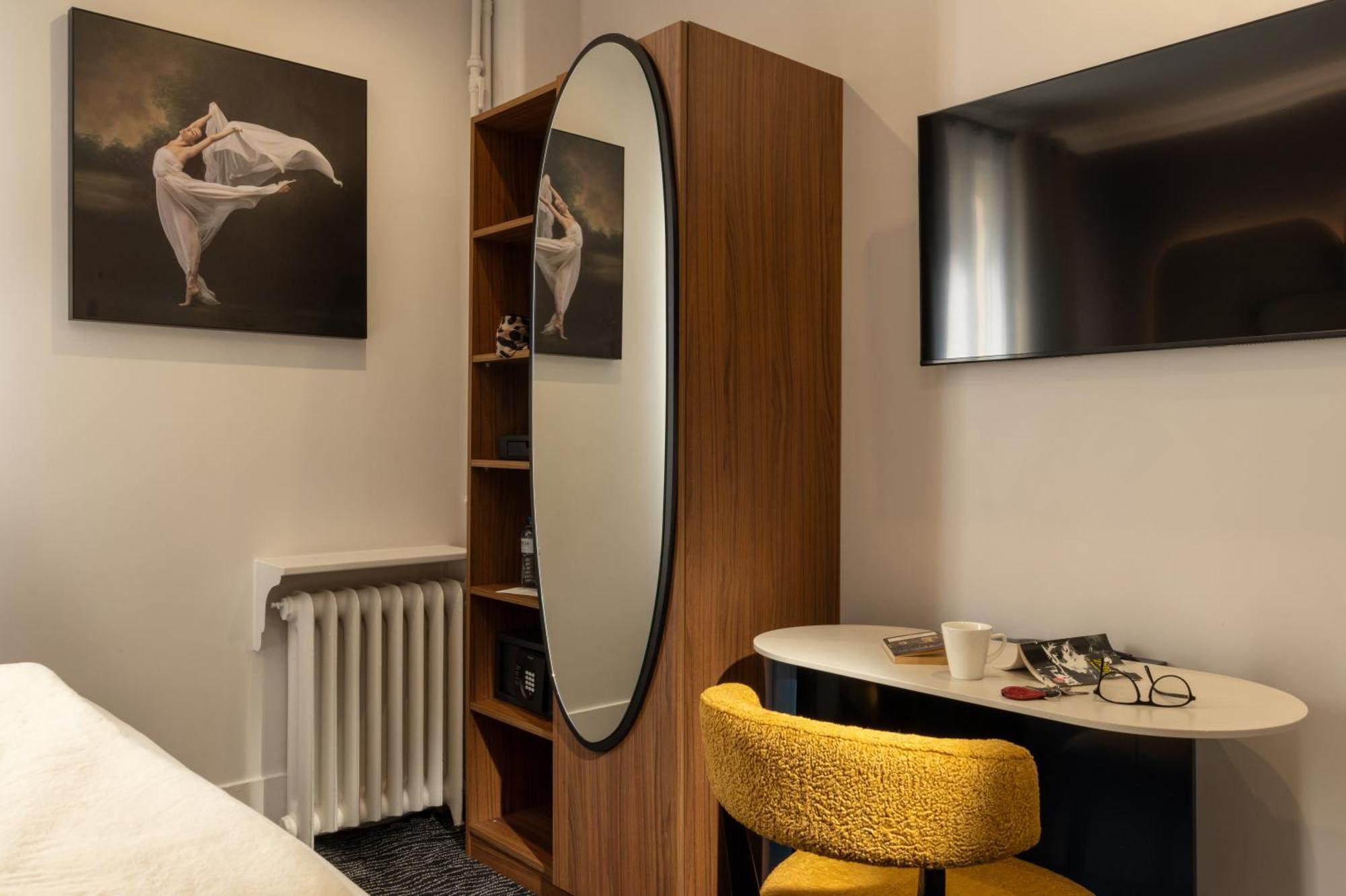 Large Double Room