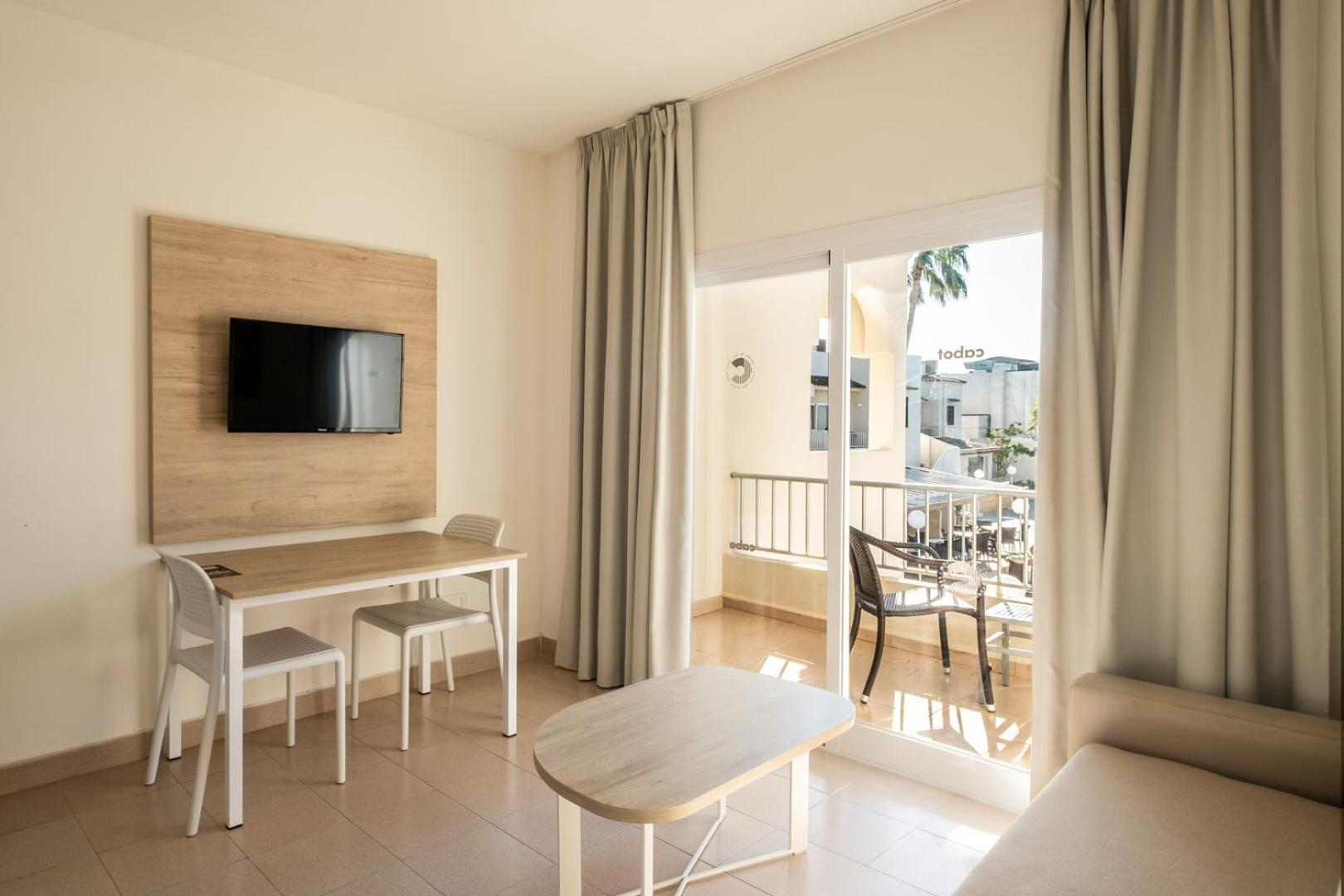One-Bedroom Apartment Pool View