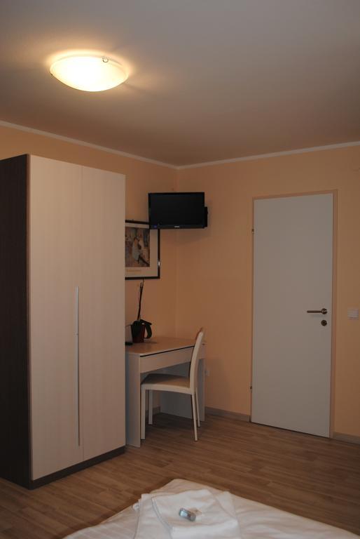 King Room - Non-Smoking