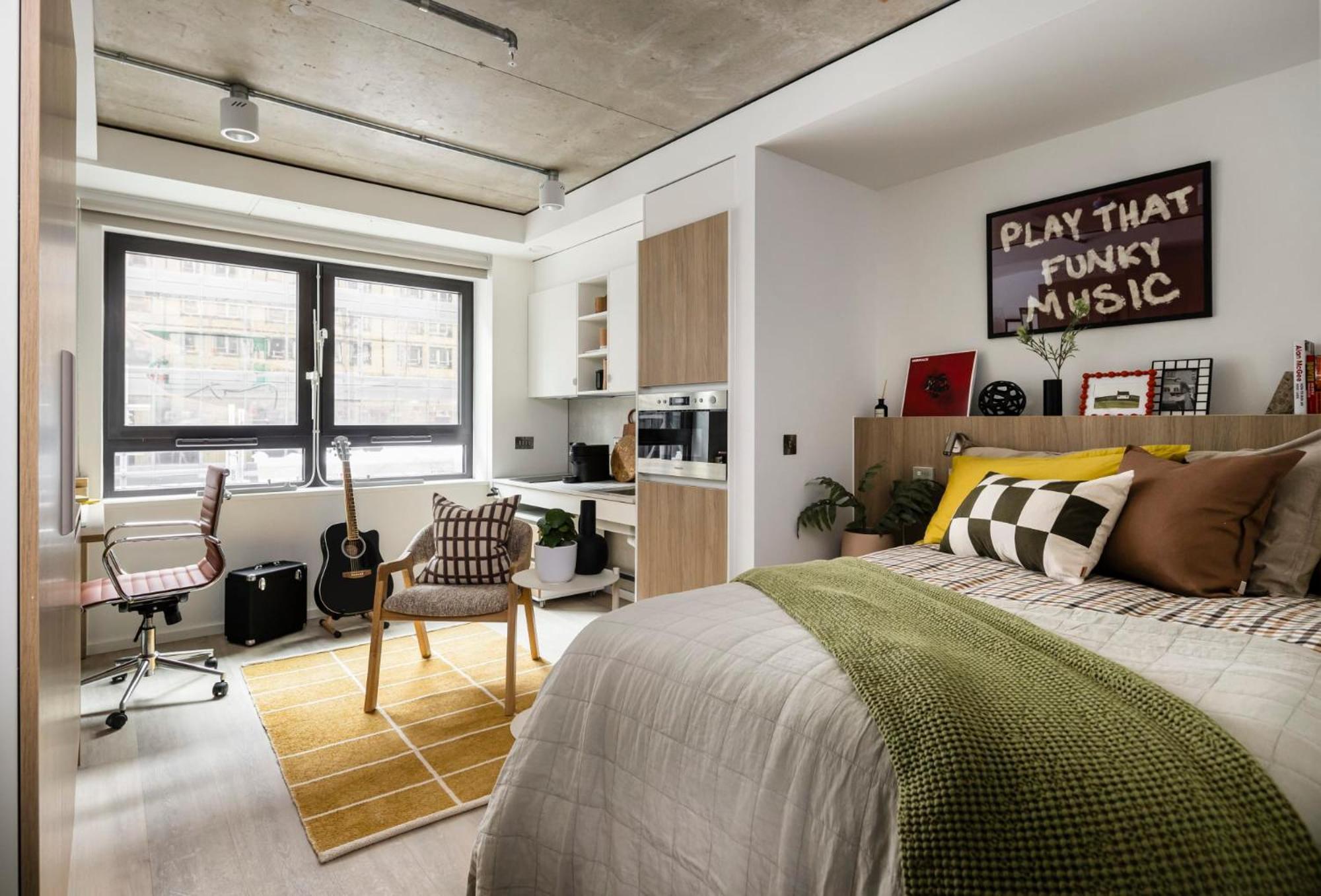 Studio Apartment