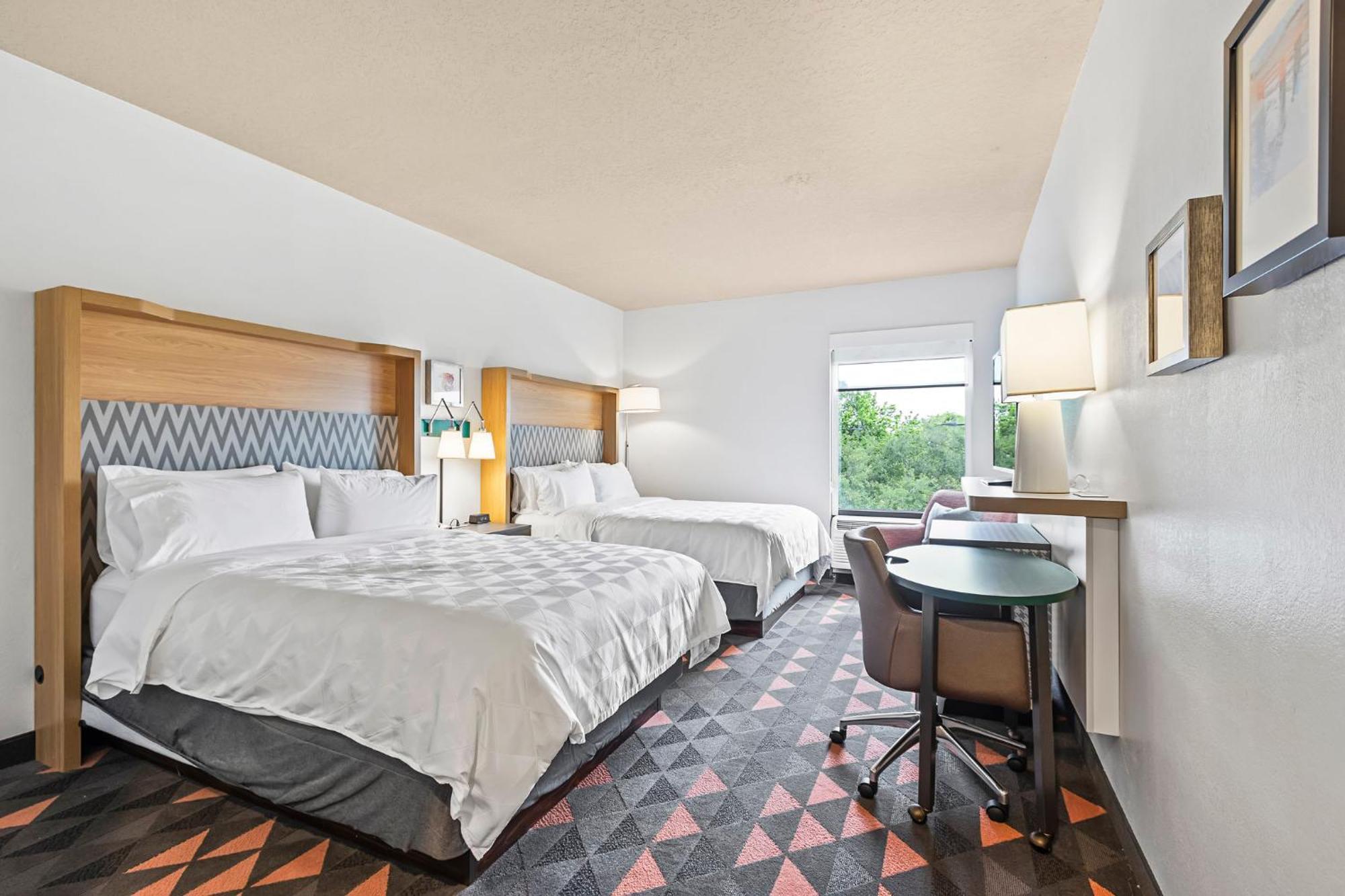 Standard Queen Room Two Queen Beds