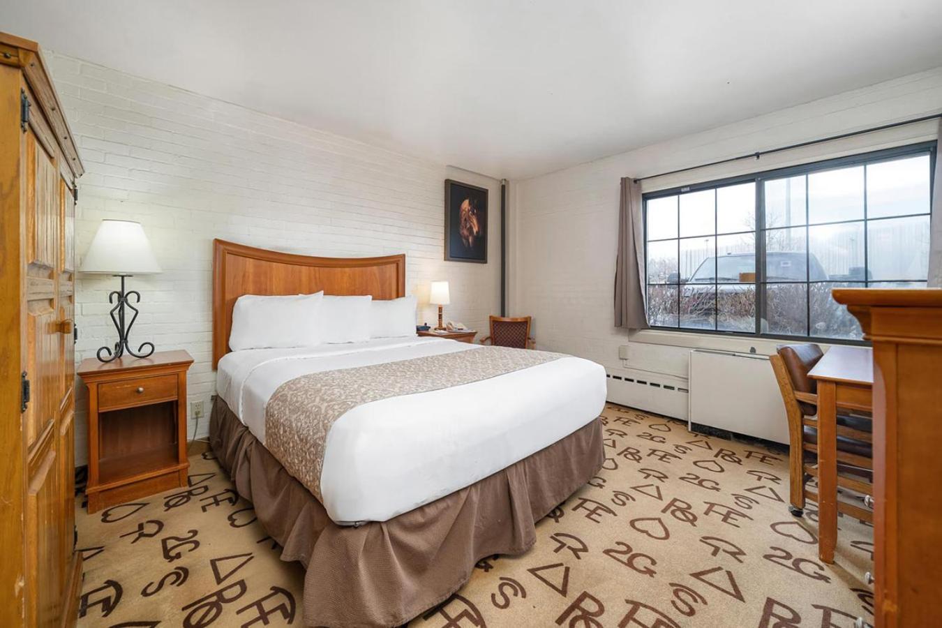 Queen Room