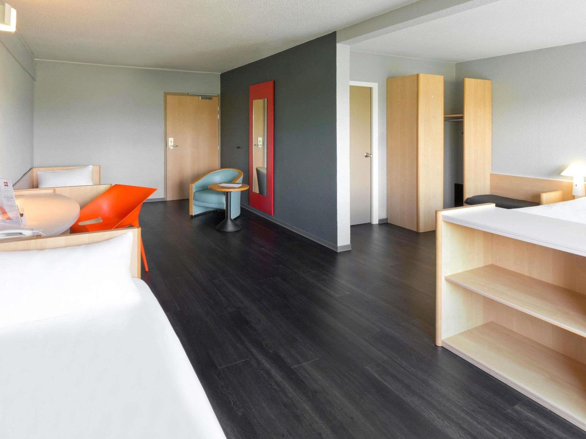 Standard Room Double Bed Twin Beds