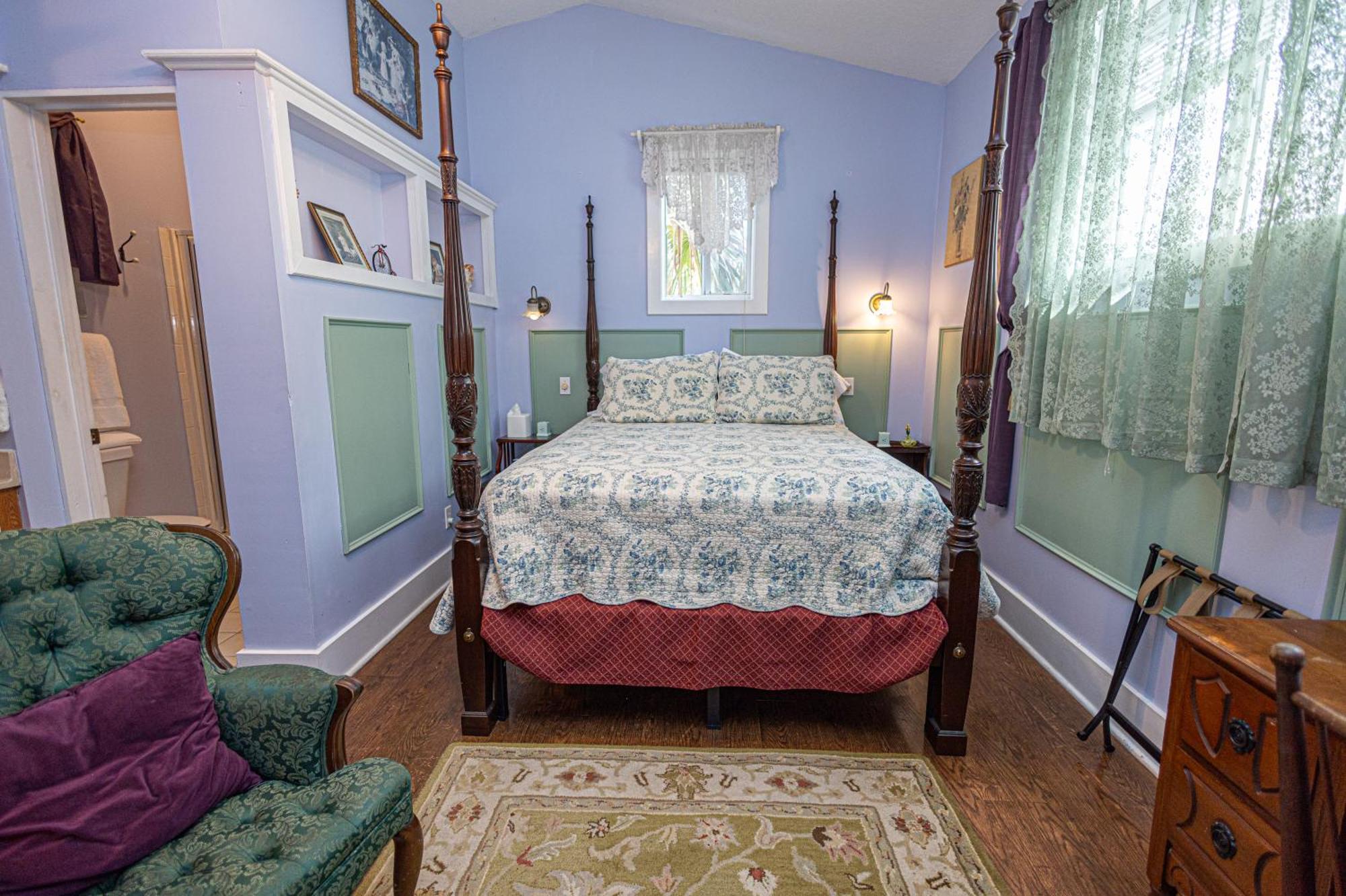 Queen Room