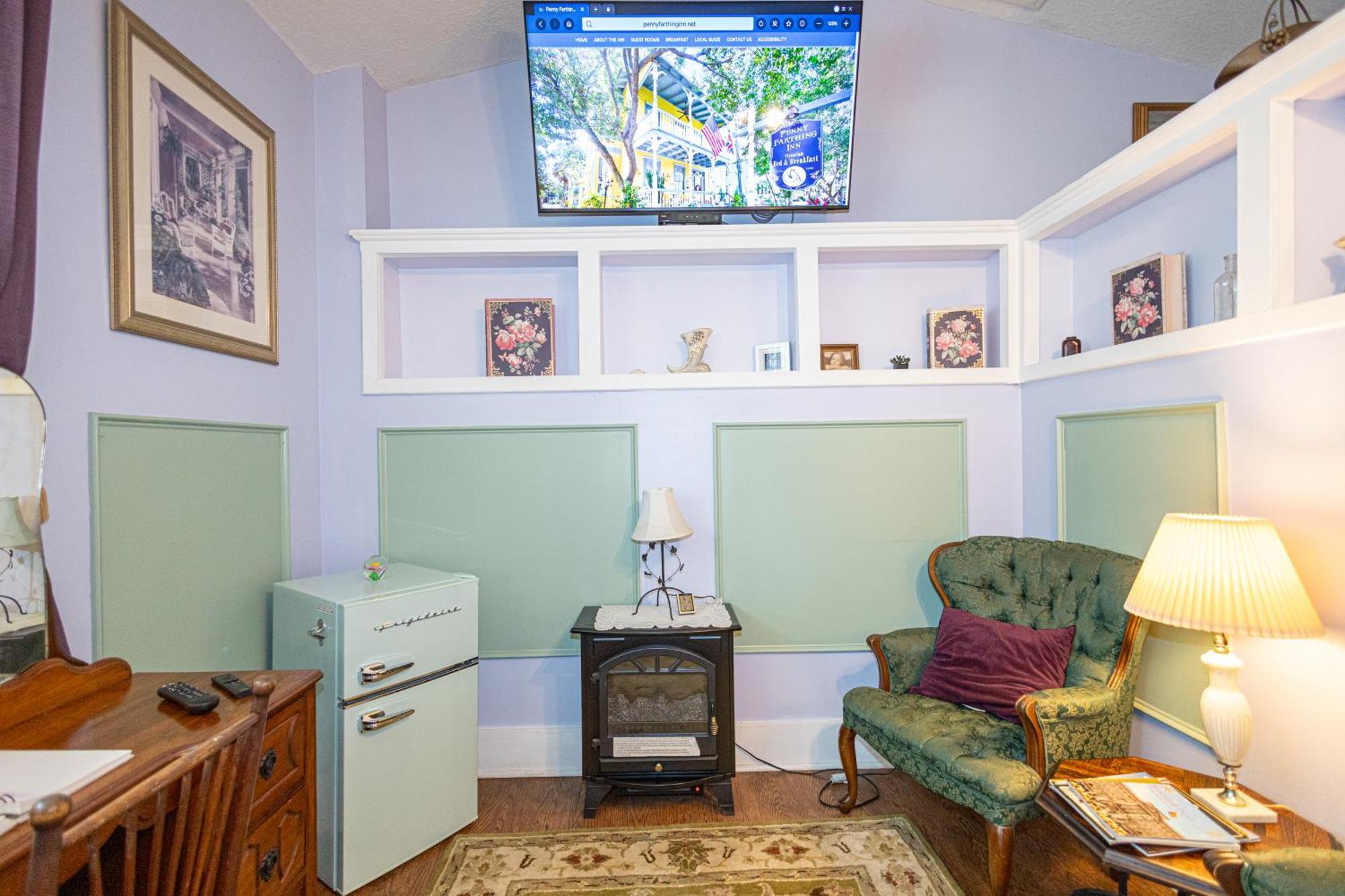 Queen Room