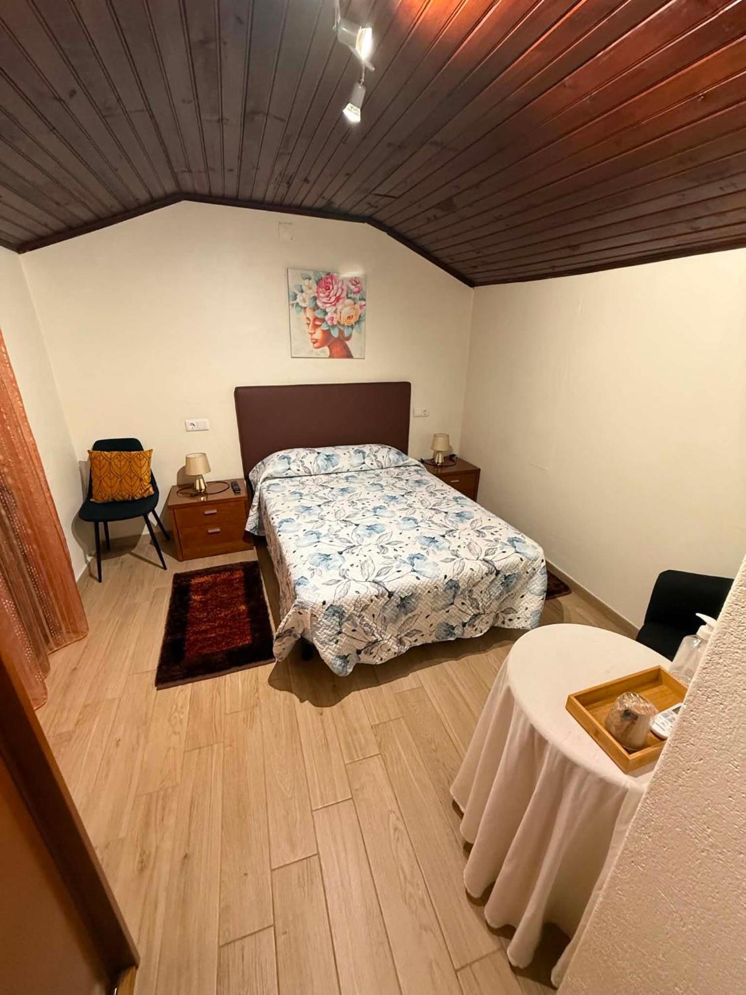 Double Room Private Bathroom