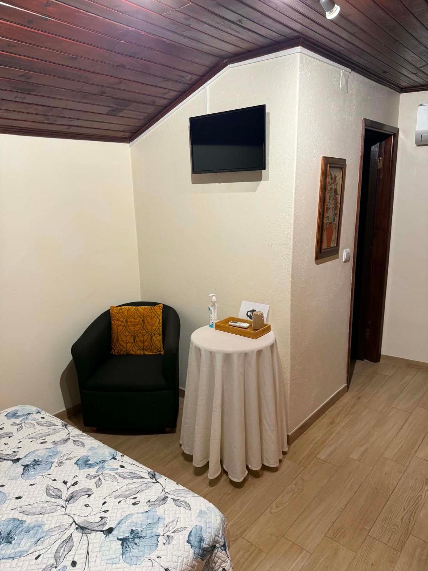 Double Room Private Bathroom