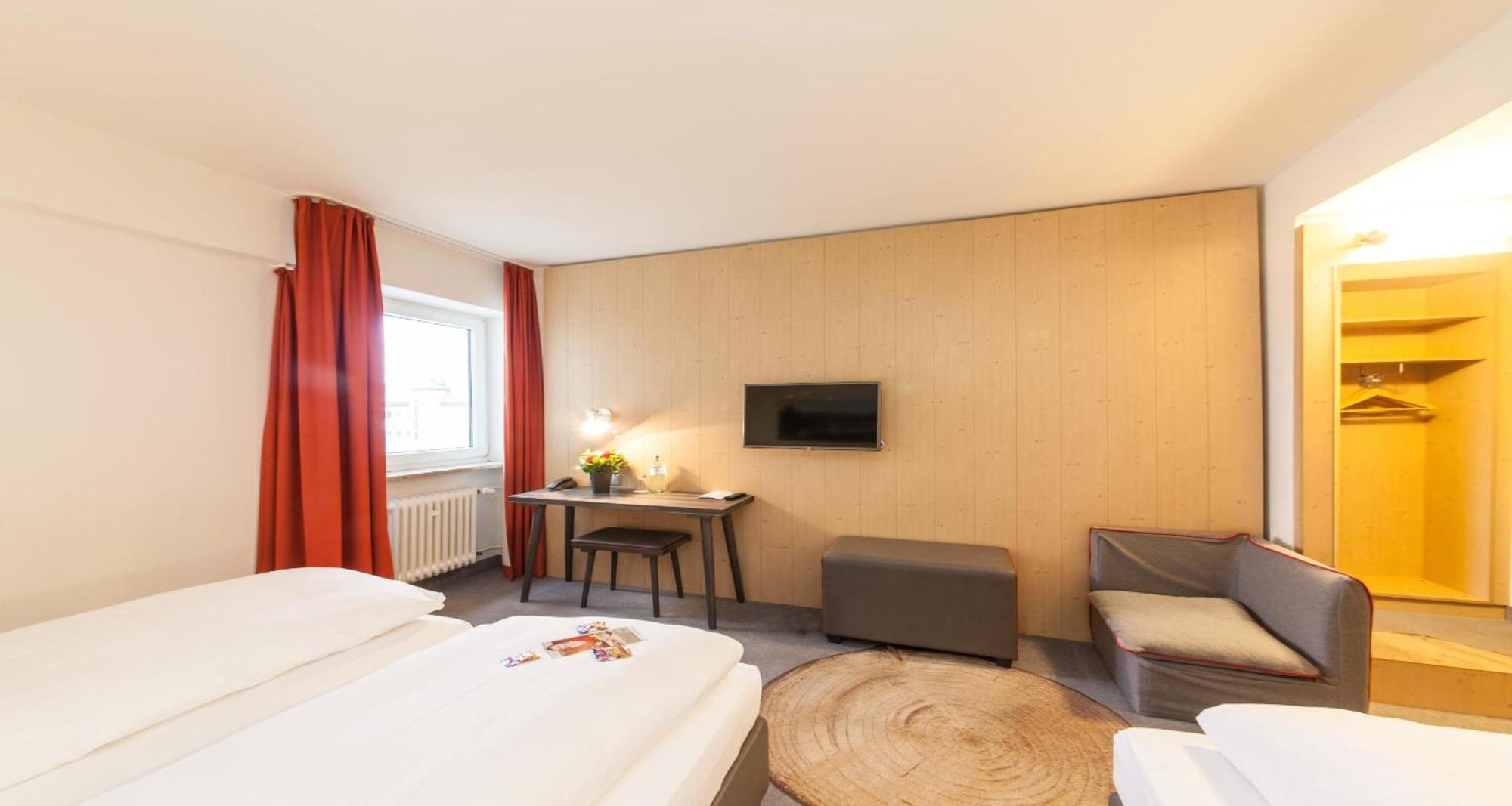 Standard Triple Room Three Single Beds