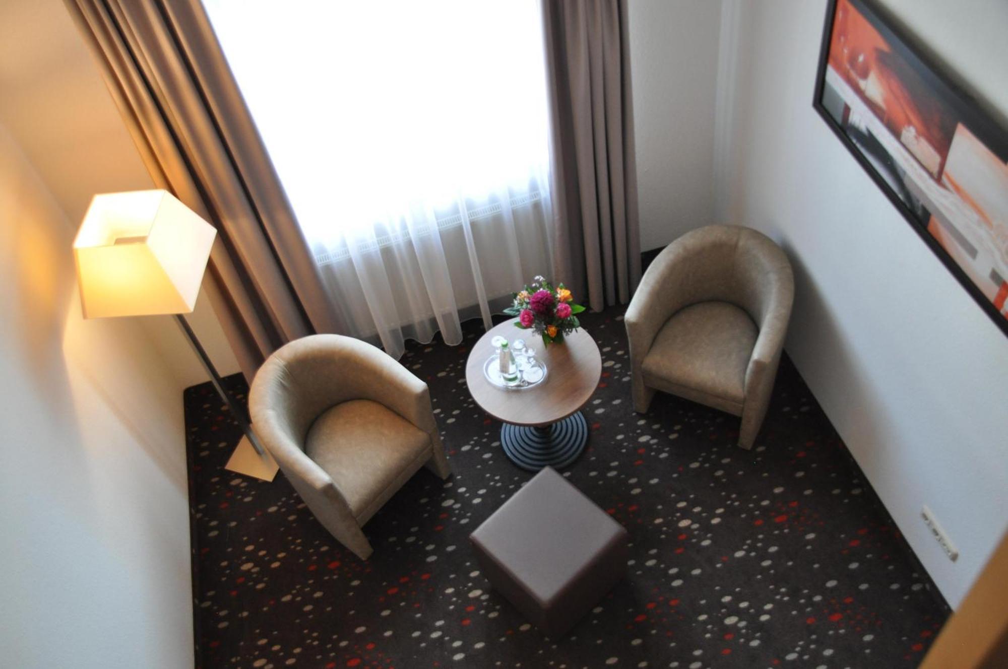 Double Suite Kitchenette