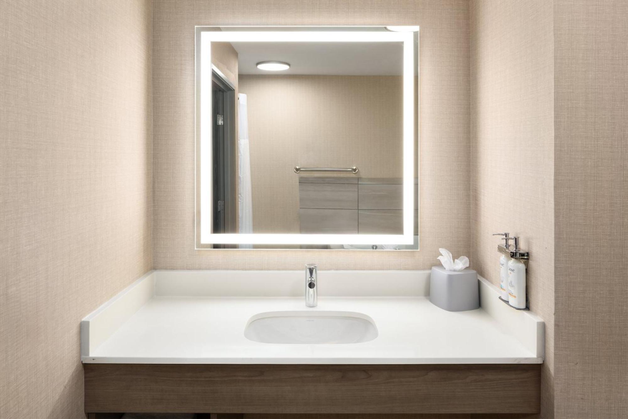 One-Bedroom Executive King Suite
