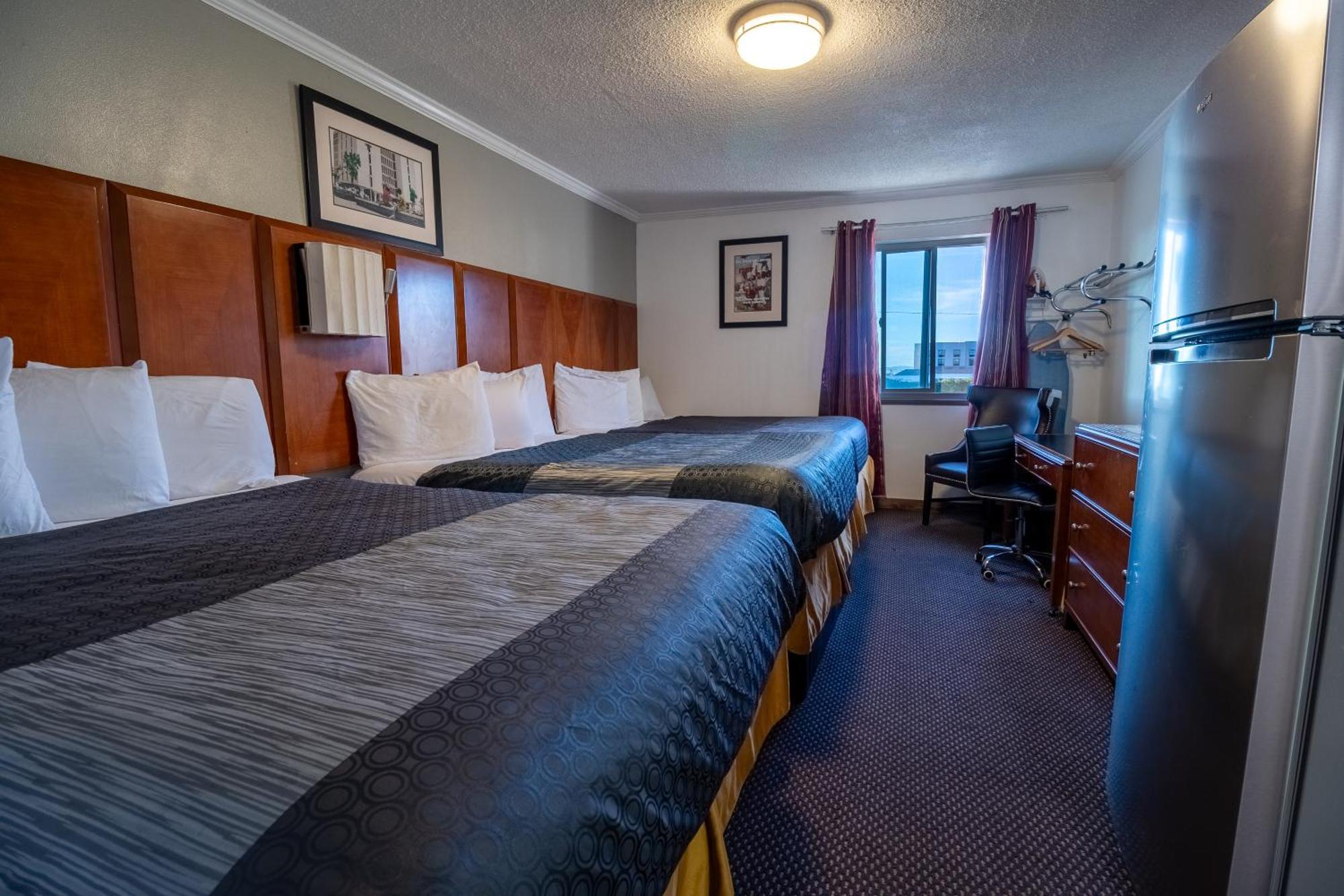 Deluxe Quadruple Room