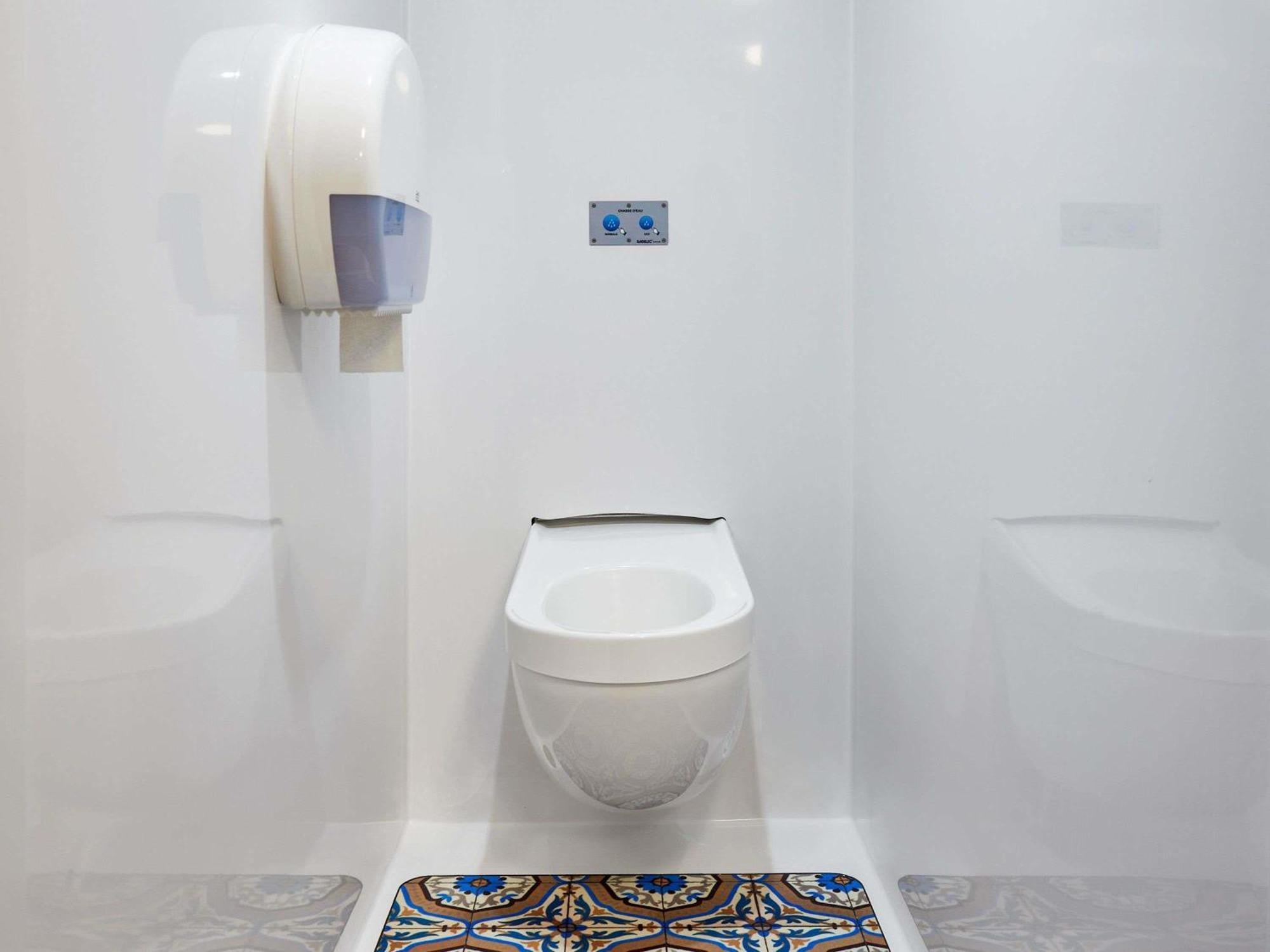 Tandem Room