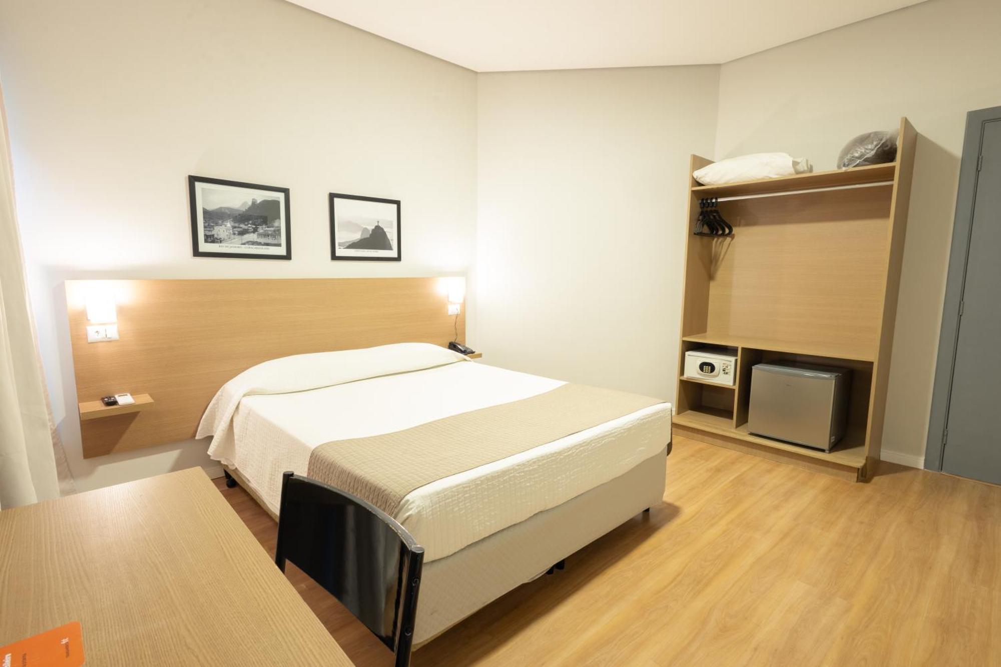 Quarto Duplo Standard