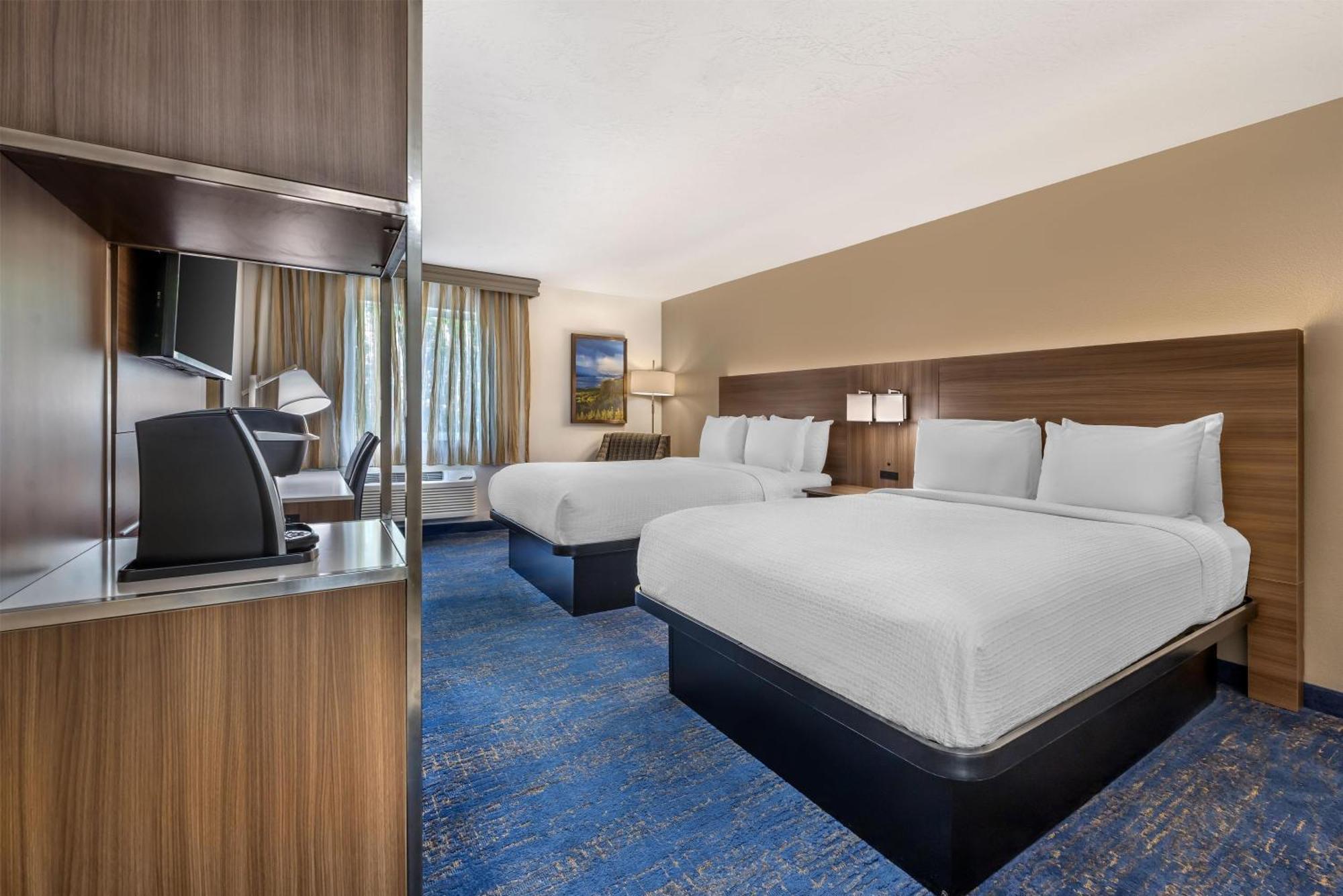 Queen Room with Two Queen Beds and Sofa Bed - Non-Smoking