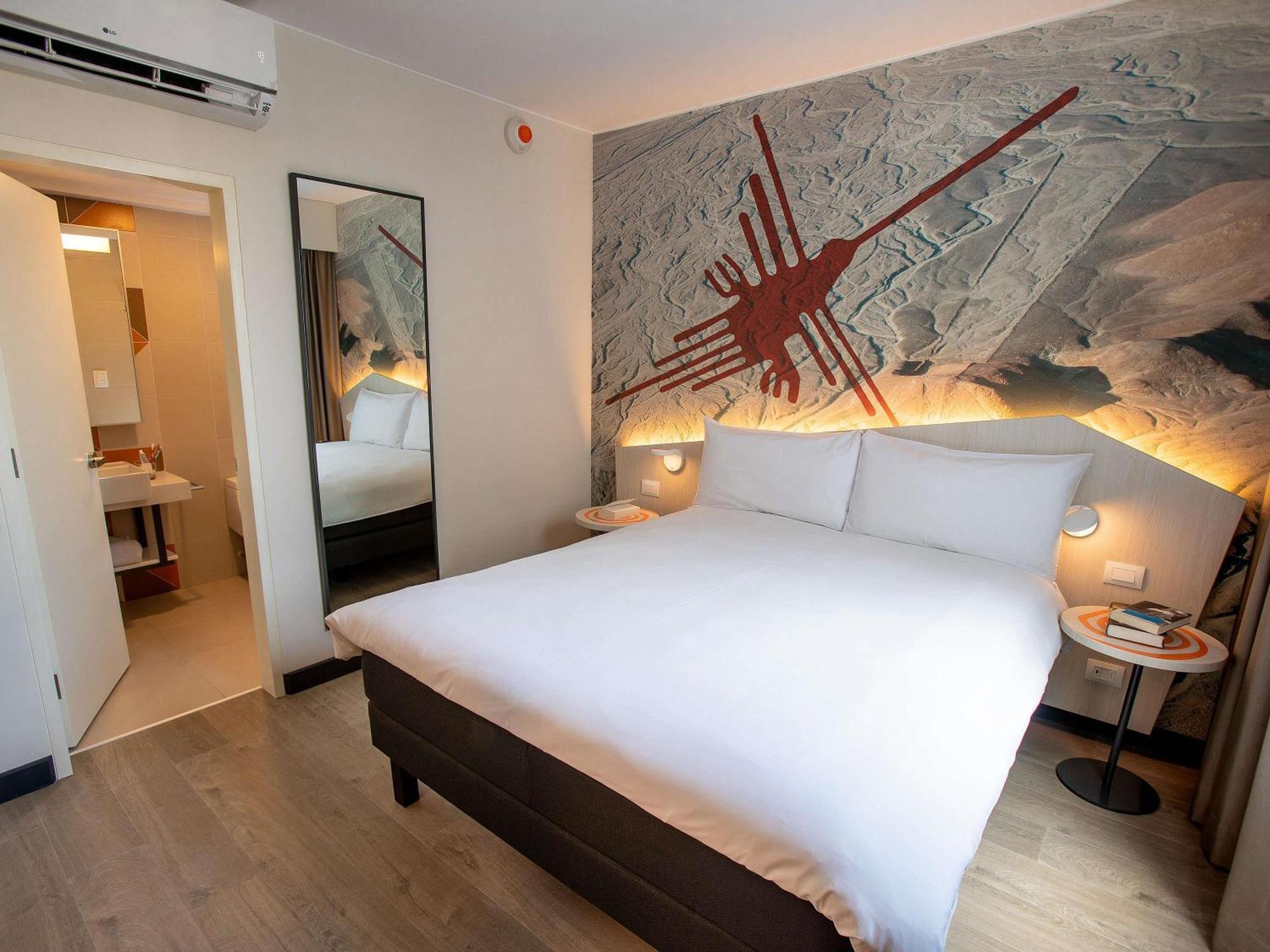 Standard Queen Room