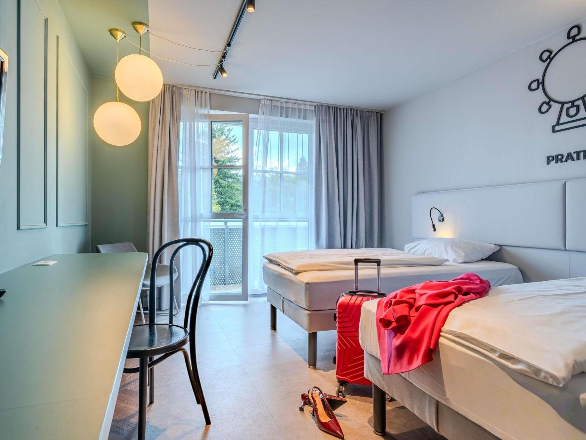 Standard Twin Room