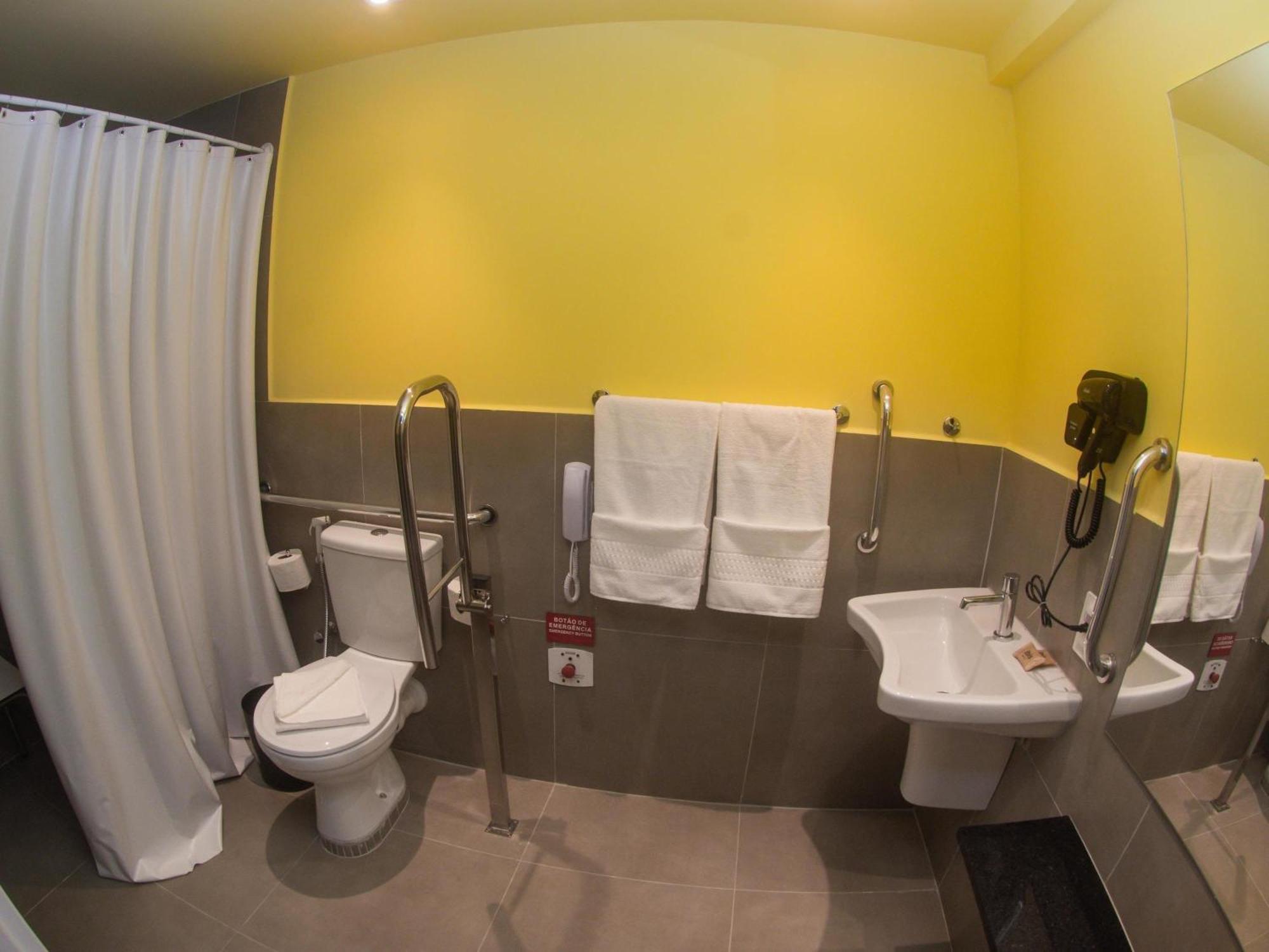 Standard Adapted Room double bed