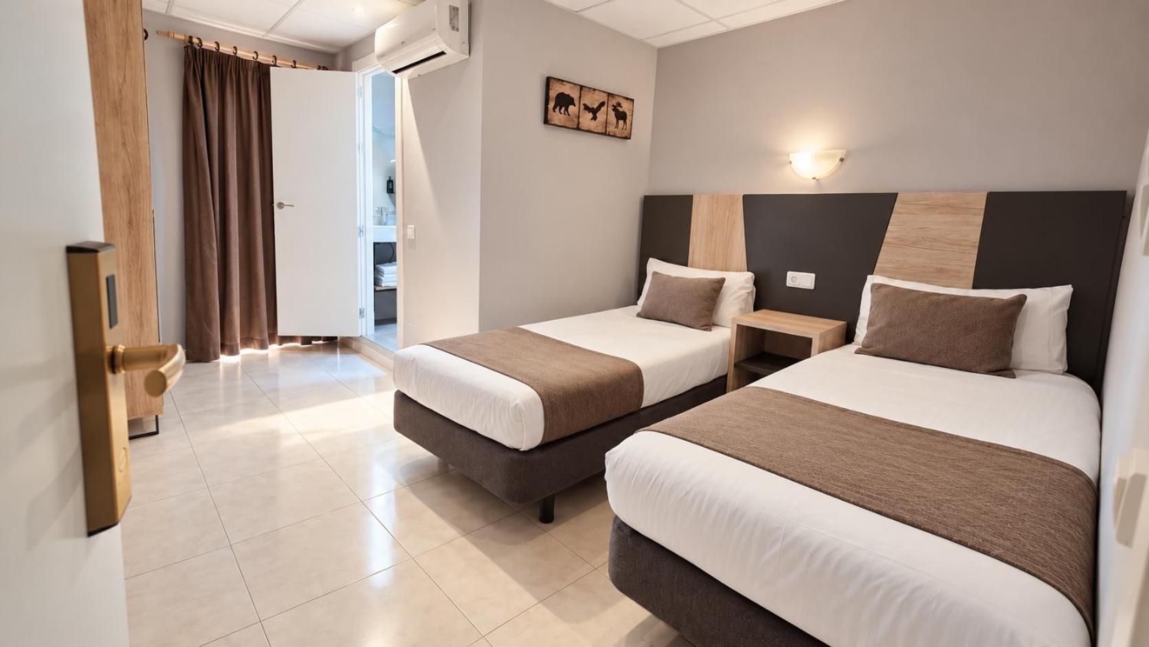 Twin Room Side Sea View
