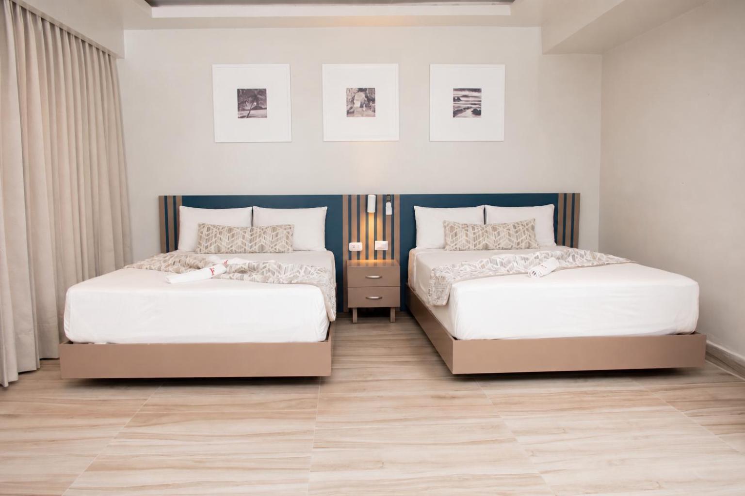 Queen Room Two Queen Beds WiFi