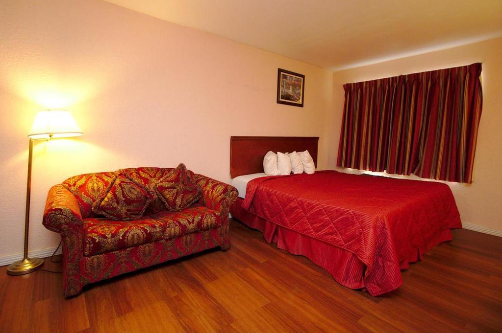 King Room with Sofa Bed