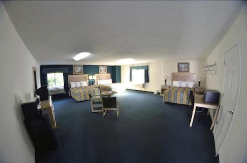 Family Room Suite