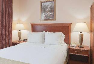 Queen Room - Mobility Access/Non-Smoking