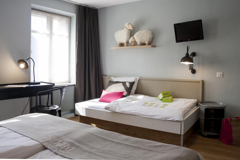 Triple Room,186559494:JPEG