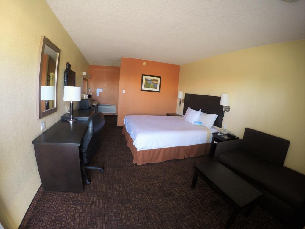King Room - Non-Smoking