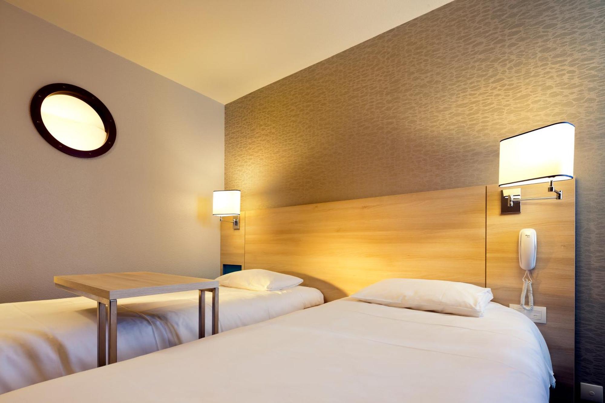 Standard Twin Room,701221816:JPEG