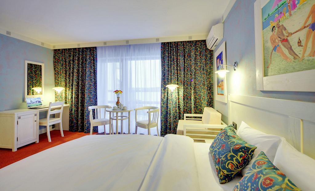 Apartamento de 1 Quarto com Varanda