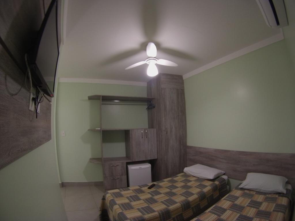 Quarto Duplo