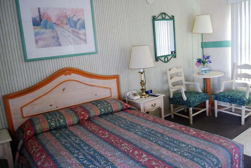 Queen Room