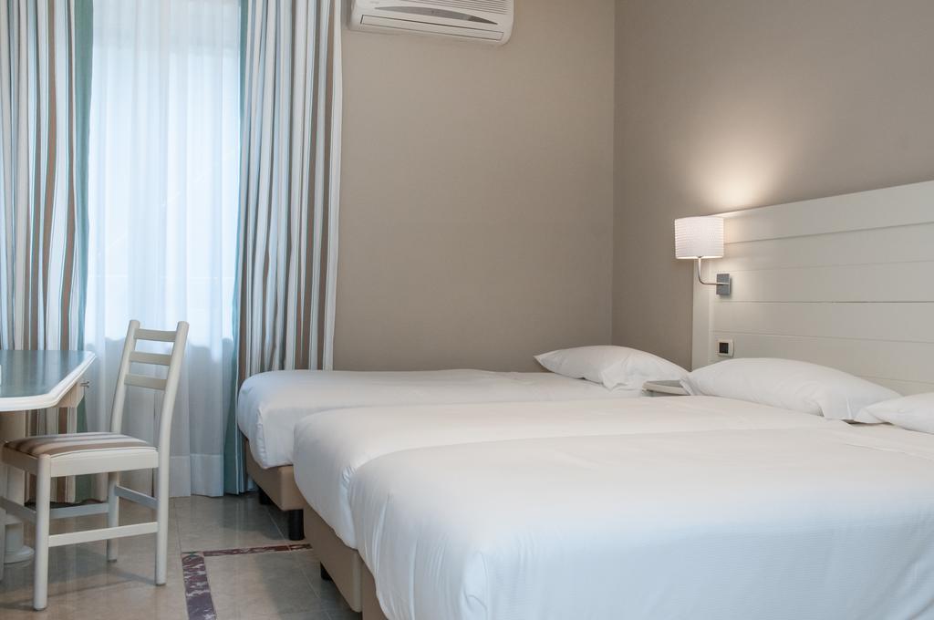 Triple Room,843679055:JPEG