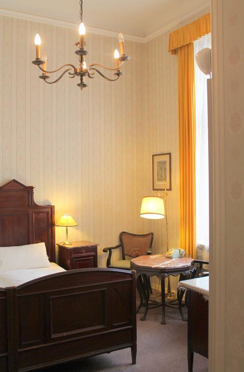 Standard Double Room,549409182:JPEG