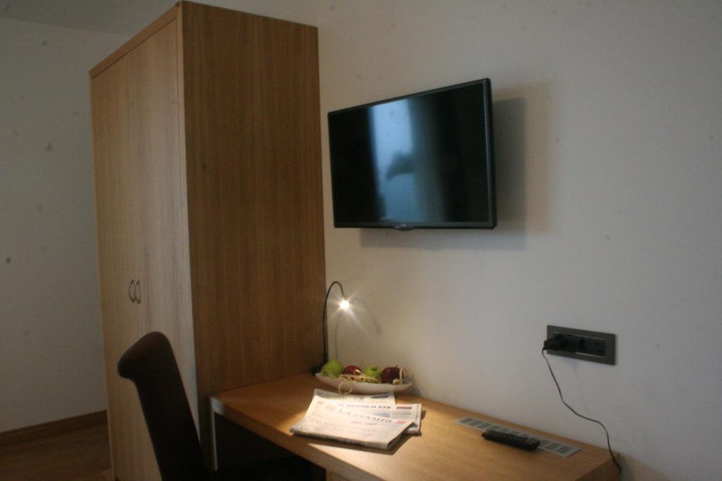 Single Room,222213155:JPEG