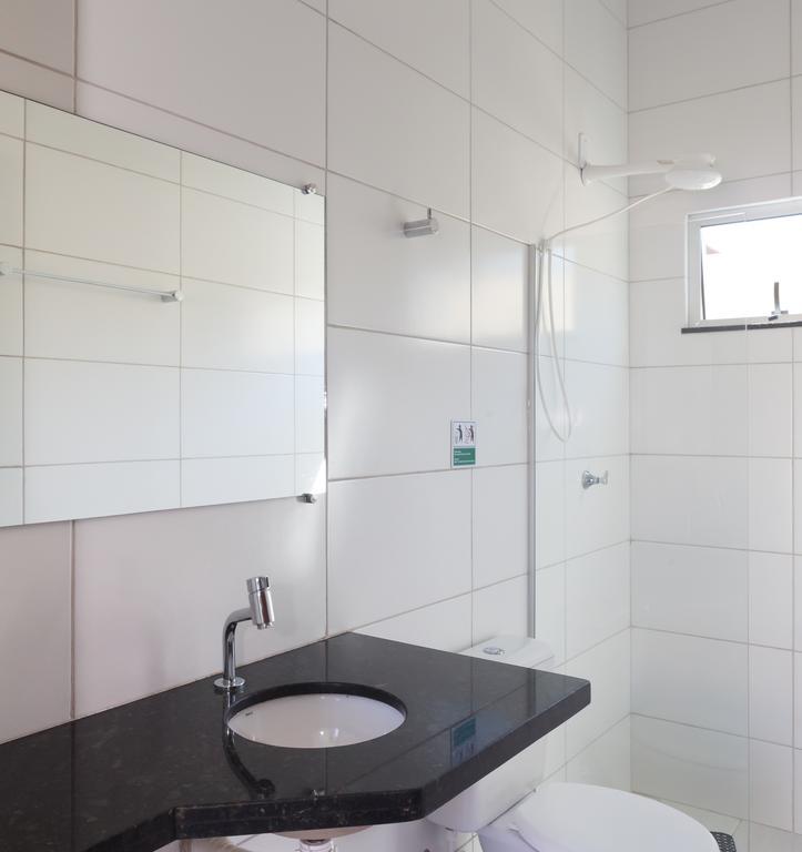 Quarto com 2 Camas de Solteiro