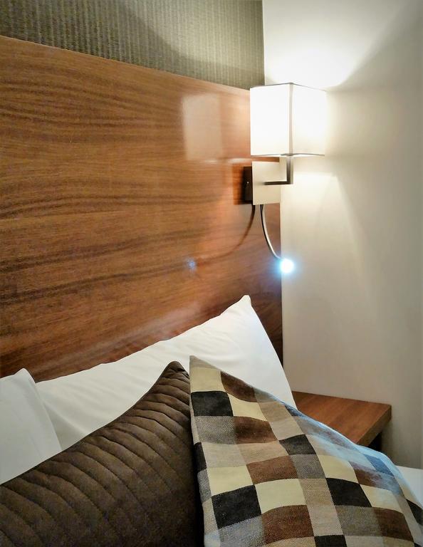 Quarto Individual com Banheiro Privativo