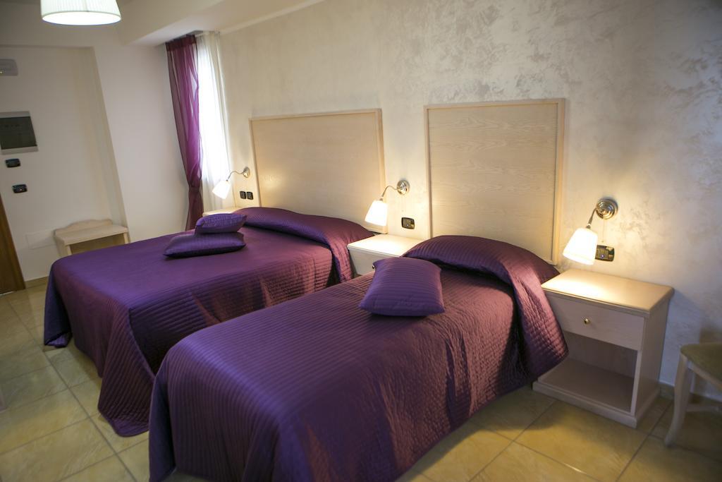 Triple Room,236059733:JPEG