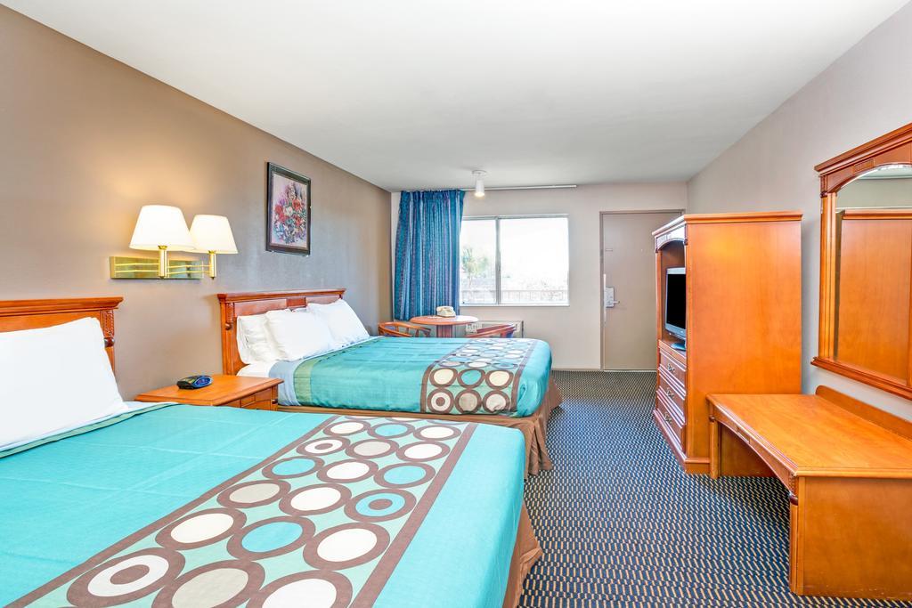 Queen Room with Two Queen Beds - Non-Smoking