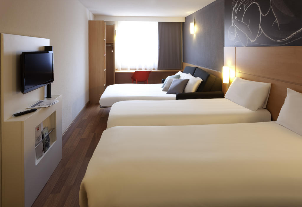 Family Twin Room with Sofa Bed