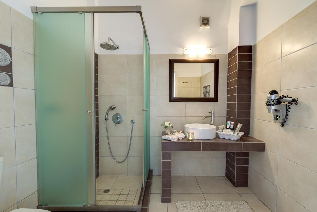 Standard Triple Room with Sea View