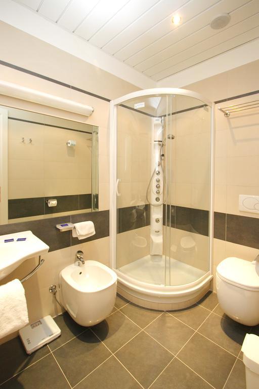 Double Room,682335327:JPEG