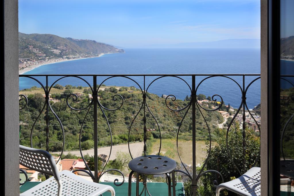 Double or Twin Room Balcony Sea View