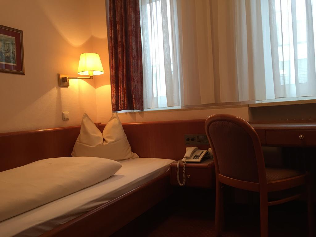 Economy Single Room