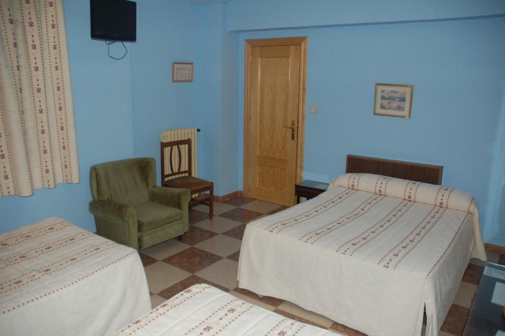 Quadruple Room,718355950:JPEG