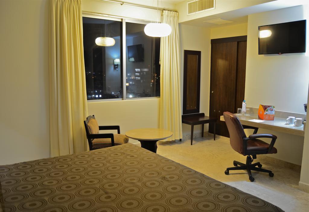 Superior King Room,702698233:JPEG