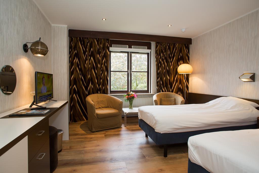 Twin Room,1658066490:JPEG