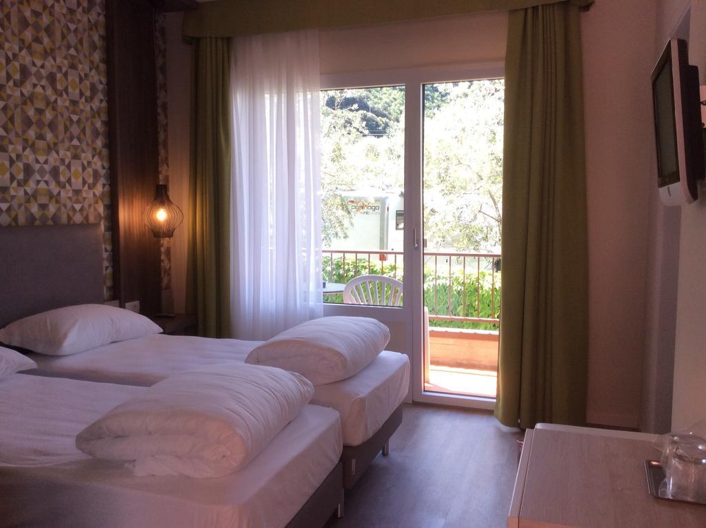 Standard Doppelzimmer mit Bergblick